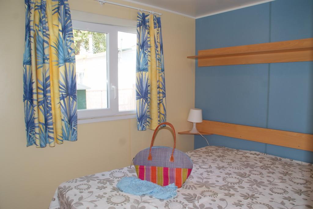 Camping Hotel Les Rives Du Loup Tourrettes-sur-Loup Kültér fotó